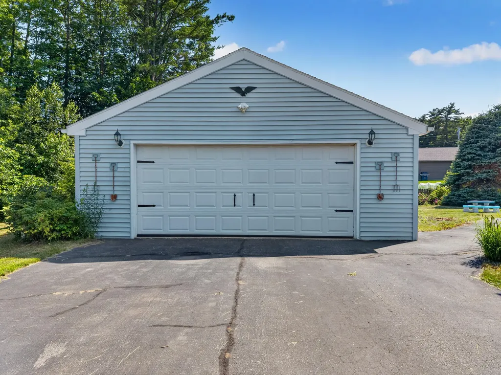9 Poplar Drive Brunswick ME 04011