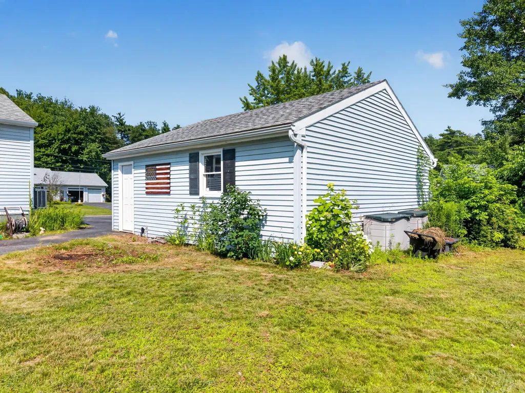 9 Poplar Drive Brunswick ME 04011