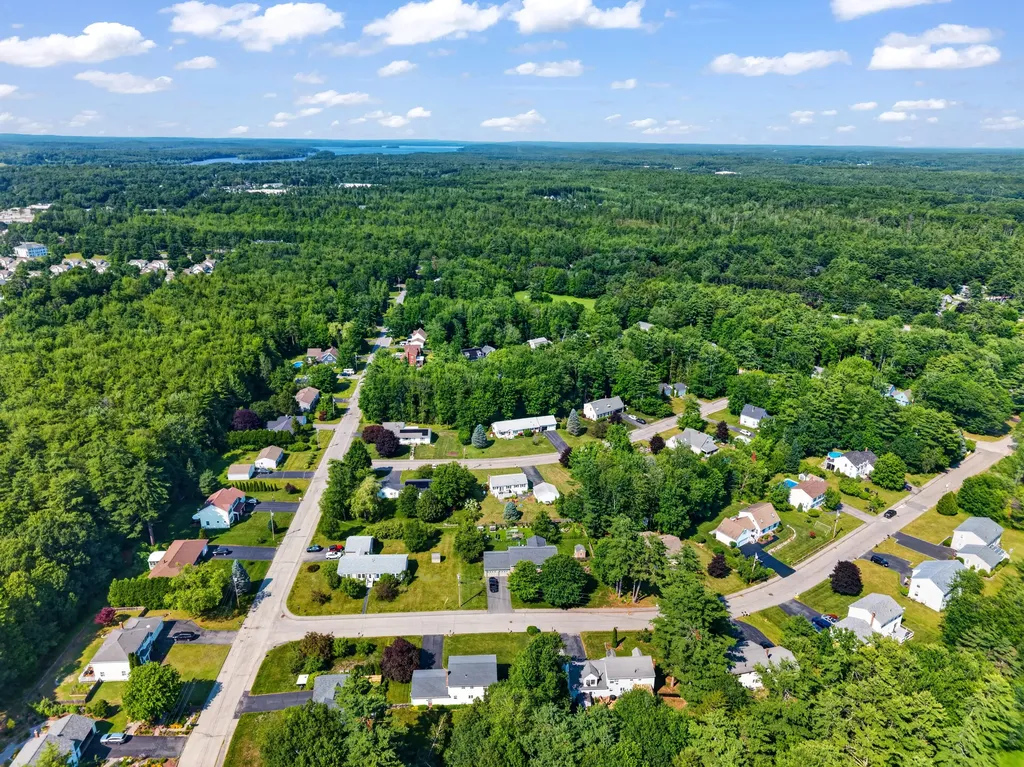 9 Poplar Drive Brunswick ME 04011