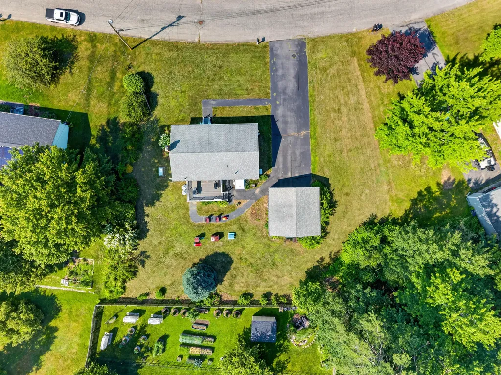 9 Poplar Drive Brunswick ME 04011