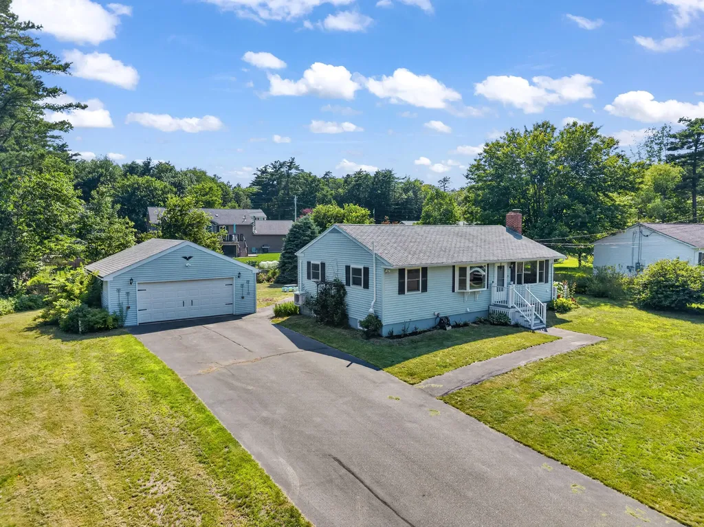 9 Poplar Drive Brunswick ME 04011