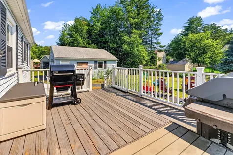9 Poplar Drive Brunswick ME 04011