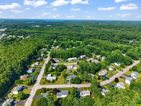 9 Poplar Drive Brunswick ME 04011