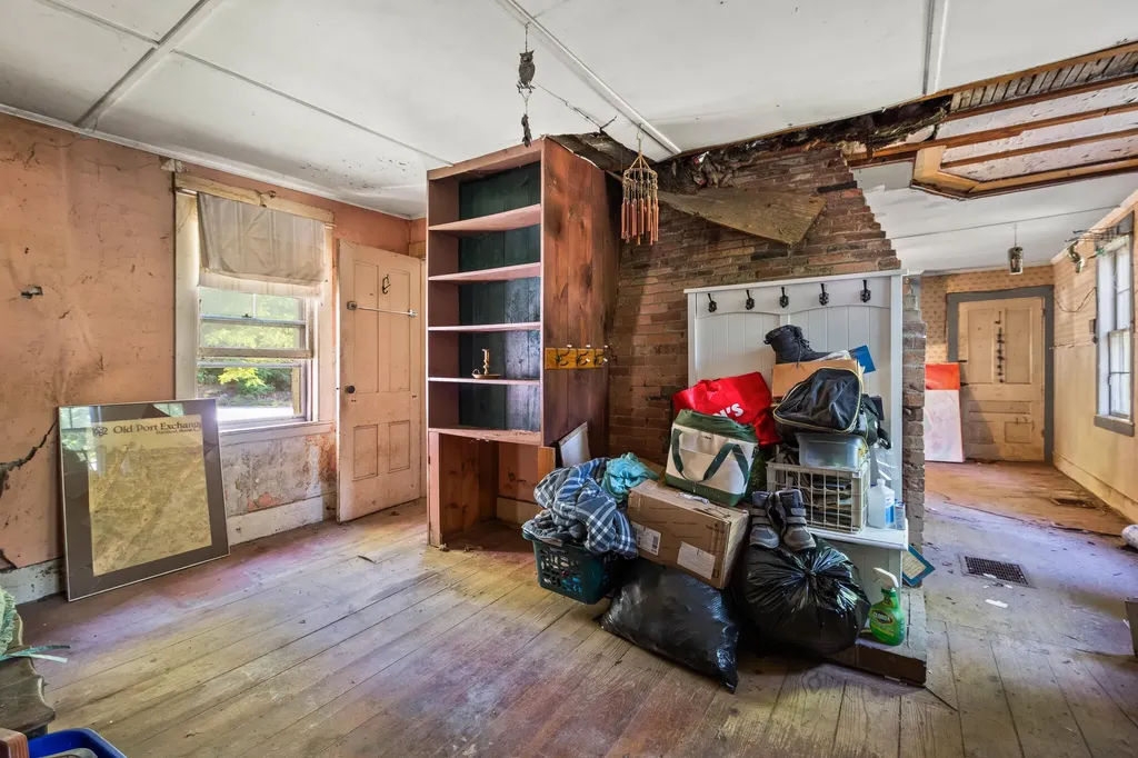 65 Lewiston Road New Gloucester ME 04260