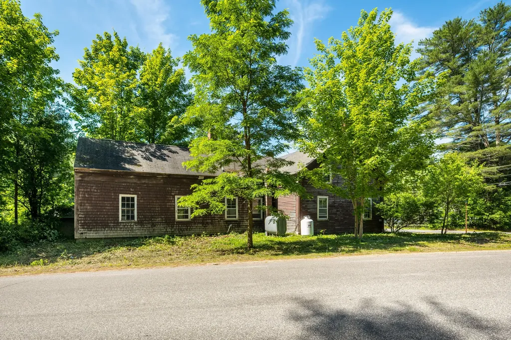 65 Lewiston Road New Gloucester ME 04260