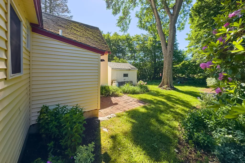 77 Main Street Warren ME 04864
