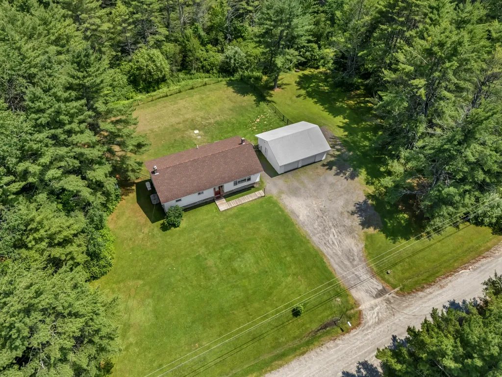 39 Patterson Road Pittston ME 04345