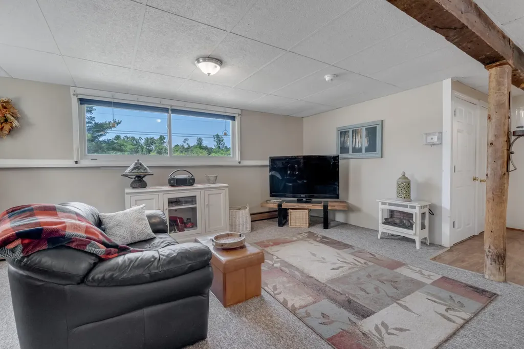 39 Patterson Road Pittston ME 04345