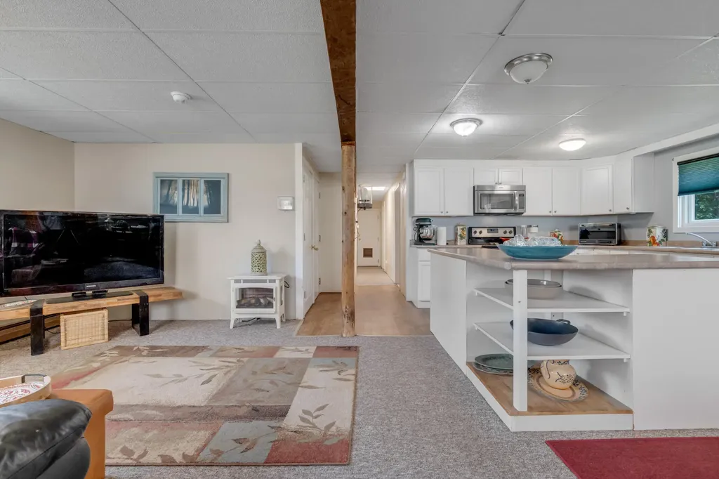 39 Patterson Road Pittston ME 04345