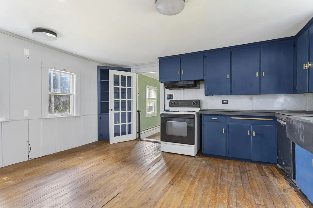 40 Waterman Road Buxton ME 04093