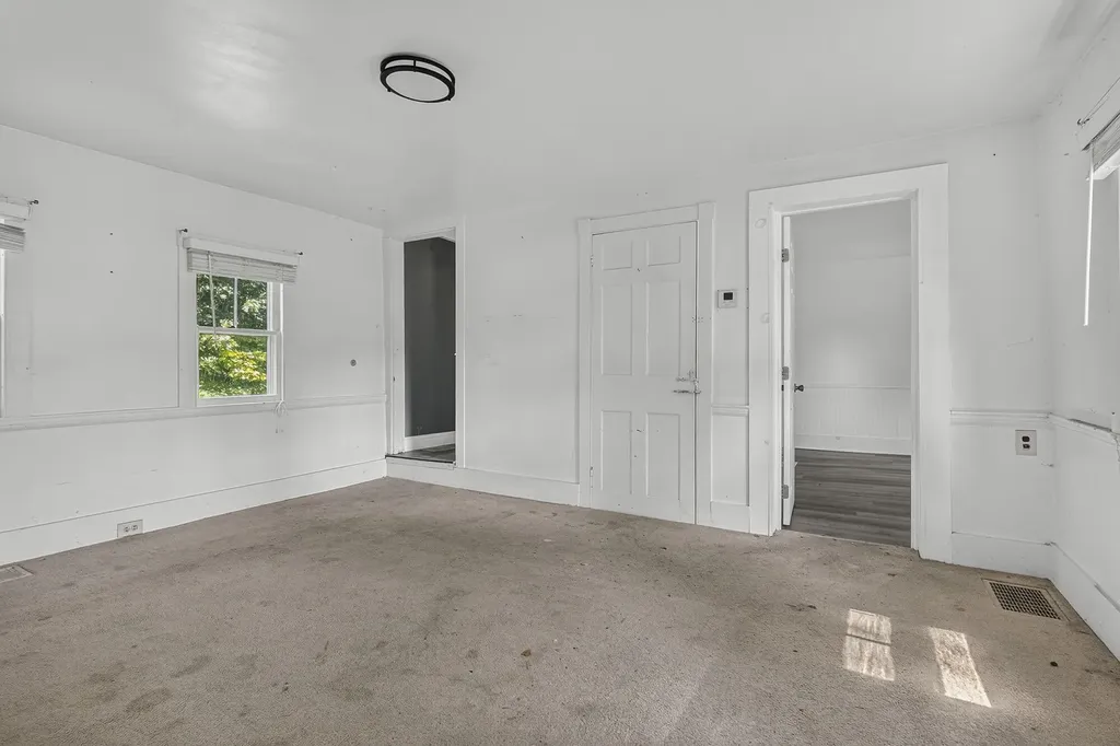 40 Waterman Road Buxton ME 04093