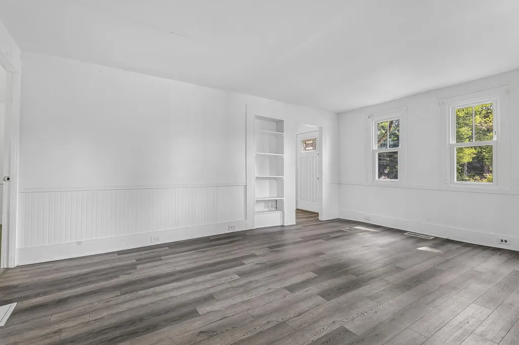 40 Waterman Road Buxton ME 04093