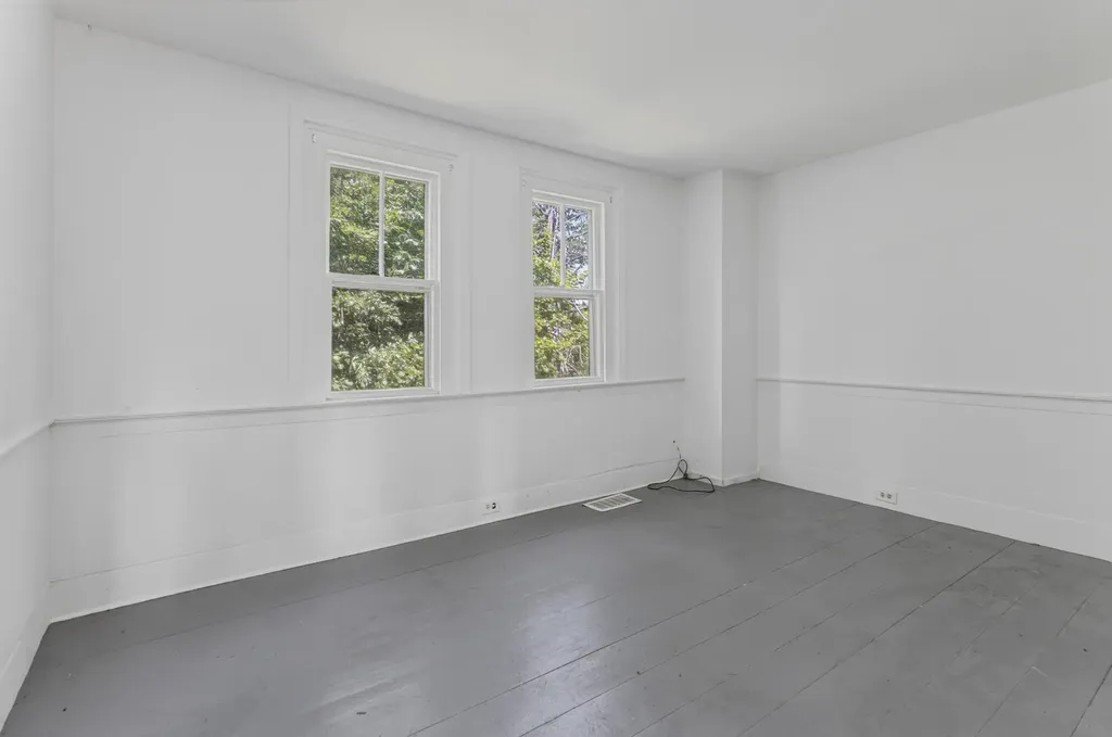 40 Waterman Road Buxton ME 04093