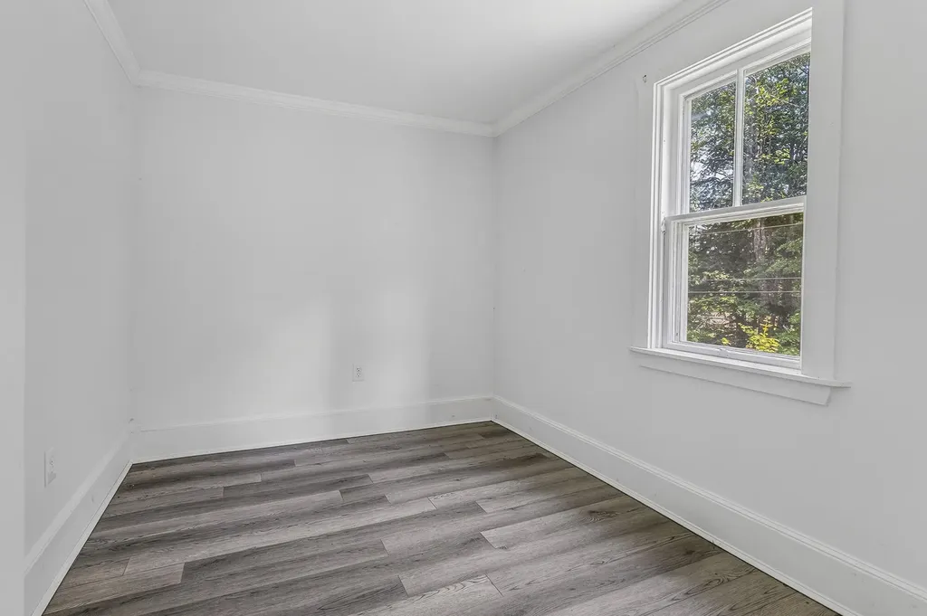40 Waterman Road Buxton ME 04093