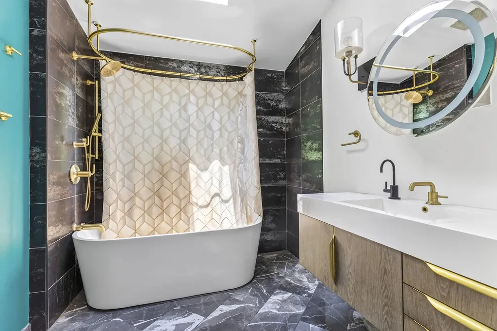 40 Waterman Road Buxton ME 04093
