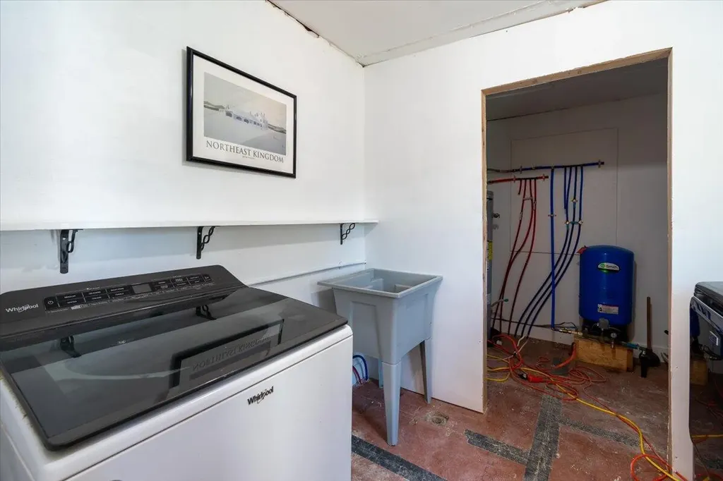 3 Salt Pond Road Friendship ME 04547