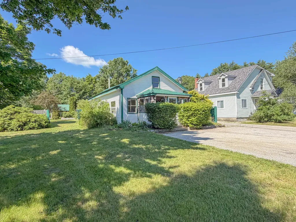 1108 Pequawket Trail Standish ME 04085