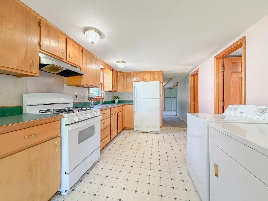 1108 Pequawket Trail Standish ME 04085