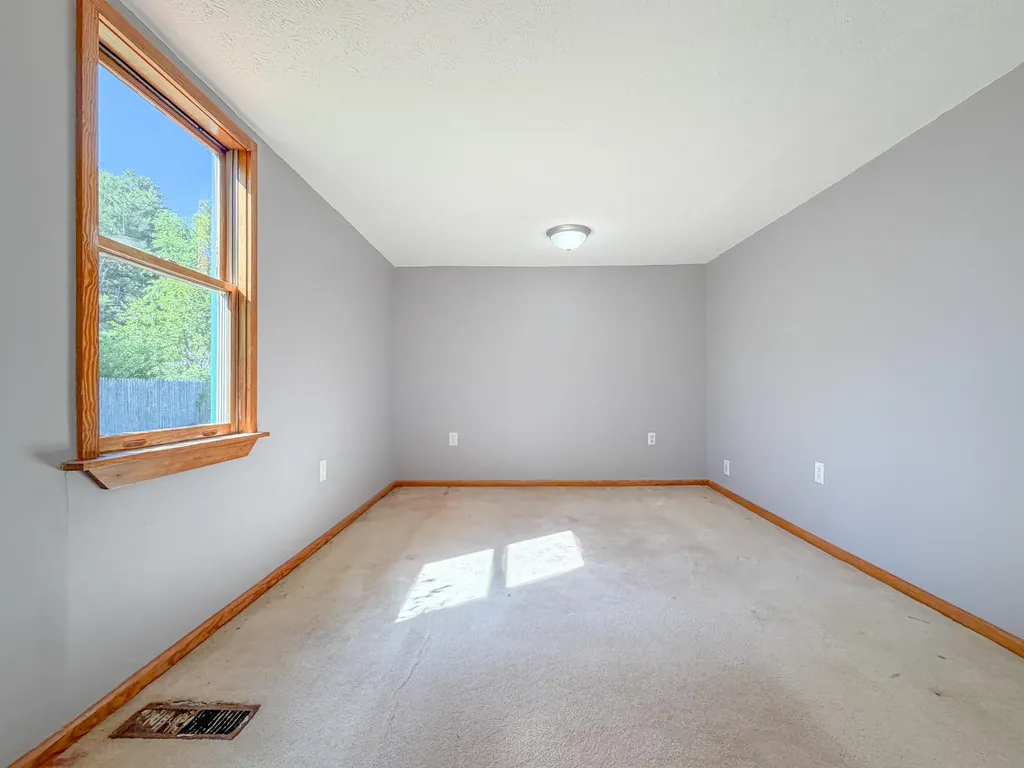 1108 Pequawket Trail Standish ME 04085