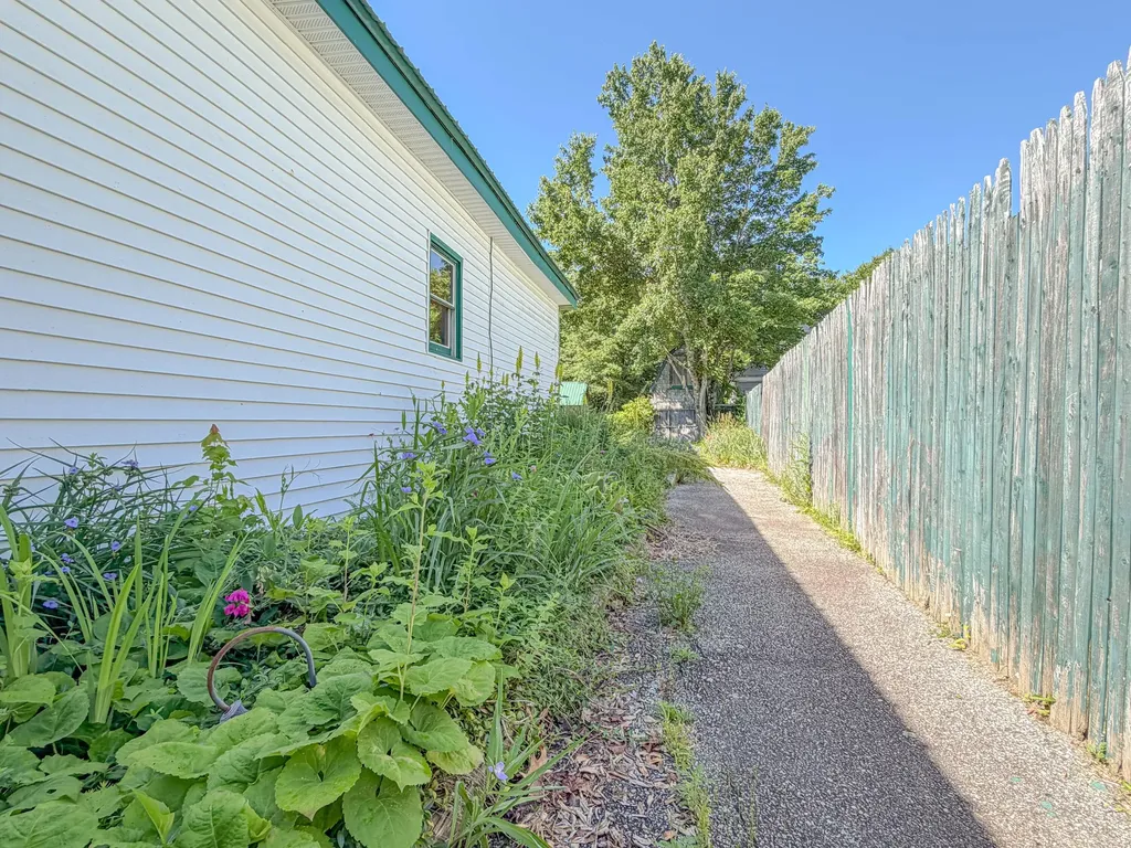1108 Pequawket Trail Standish ME 04085
