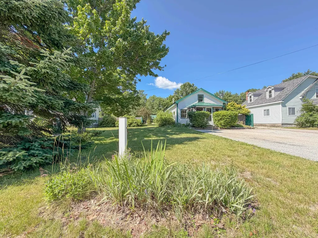 1108 Pequawket Trail Standish ME 04085