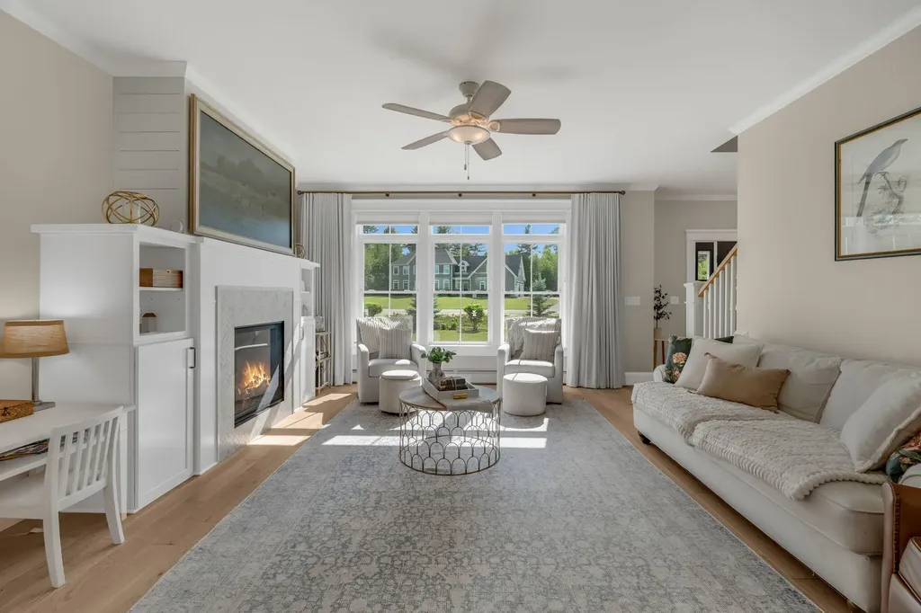124 Dunton Circle Hampden ME 04444