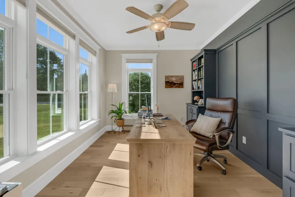 124 Dunton Circle Hampden ME 04444