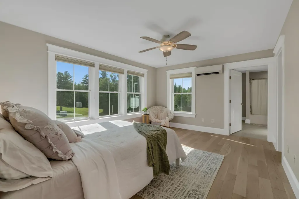 124 Dunton Circle Hampden ME 04444