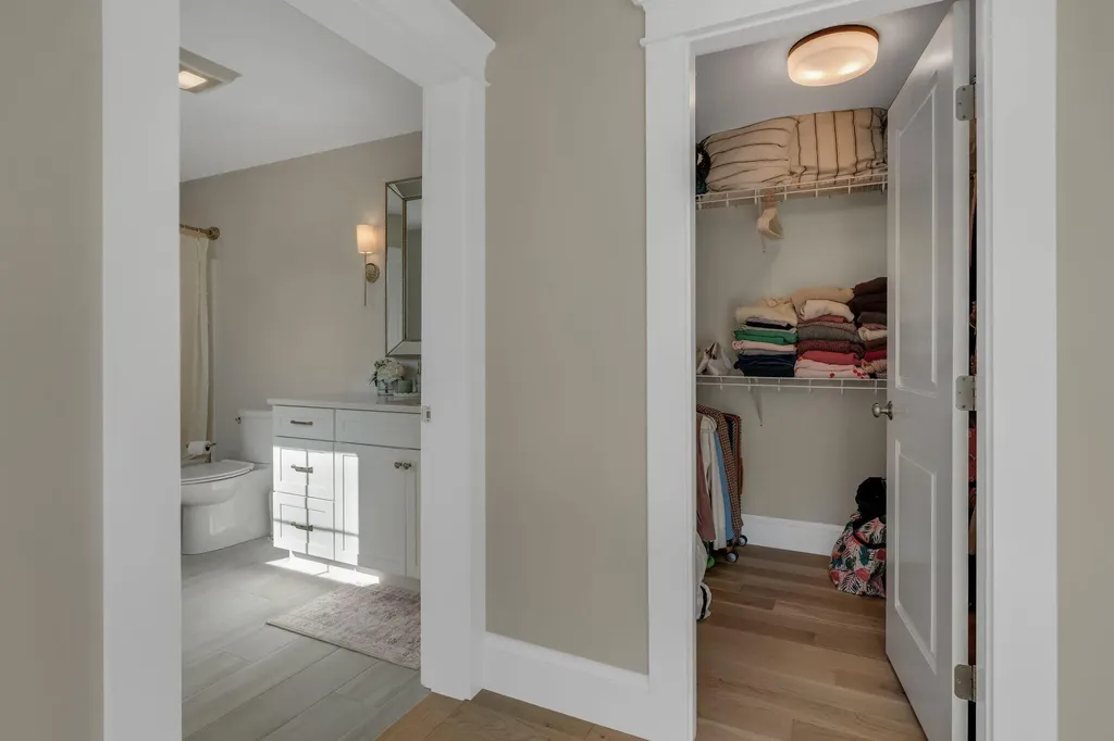 124 Dunton Circle Hampden ME 04444