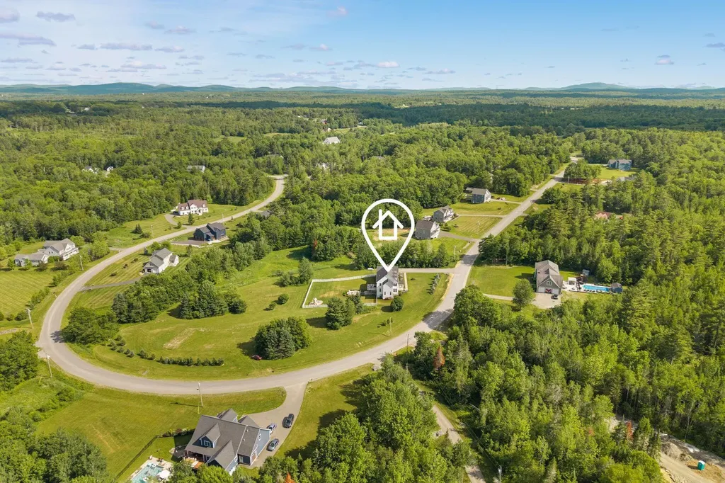 124 Dunton Circle Hampden ME 04444