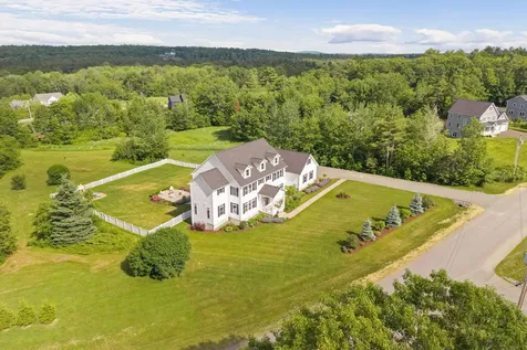 124 Dunton Circle Hampden ME 04444