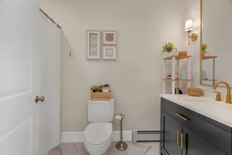 124 Dunton Circle Hampden ME 04444