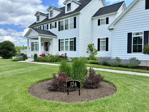 124 Dunton Circle Hampden ME 04444