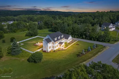 124 Dunton Circle Hampden ME 04444