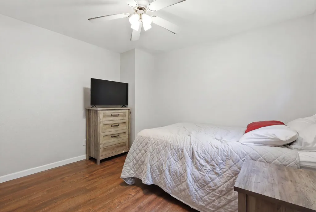 12 Saint Patrick Avenue Lewiston ME 04240