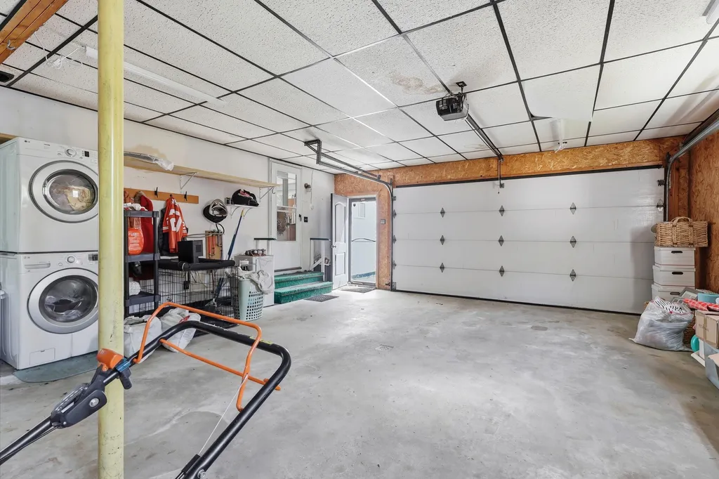 12 Saint Patrick Avenue Lewiston ME 04240