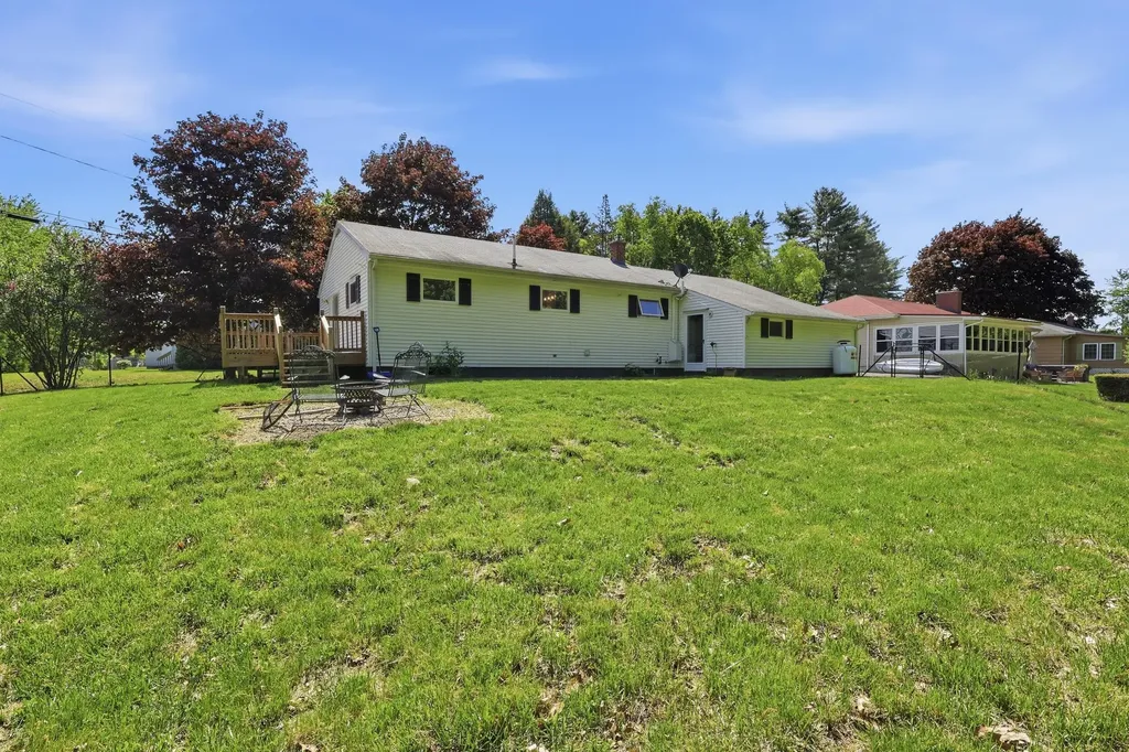 12 Saint Patrick Avenue Lewiston ME 04240