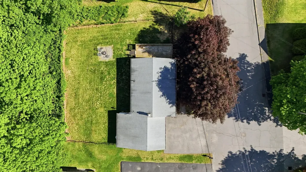 12 Saint Patrick Avenue Lewiston ME 04240
