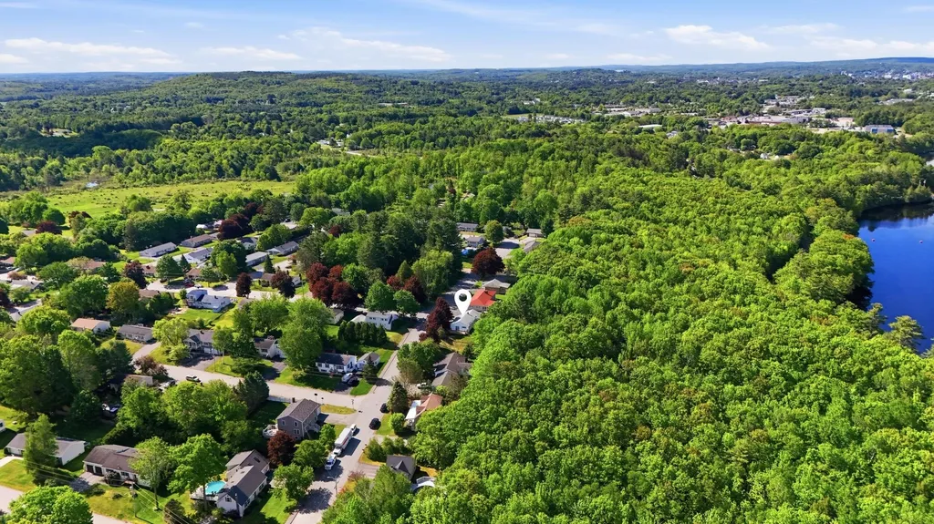 12 Saint Patrick Avenue Lewiston ME 04240