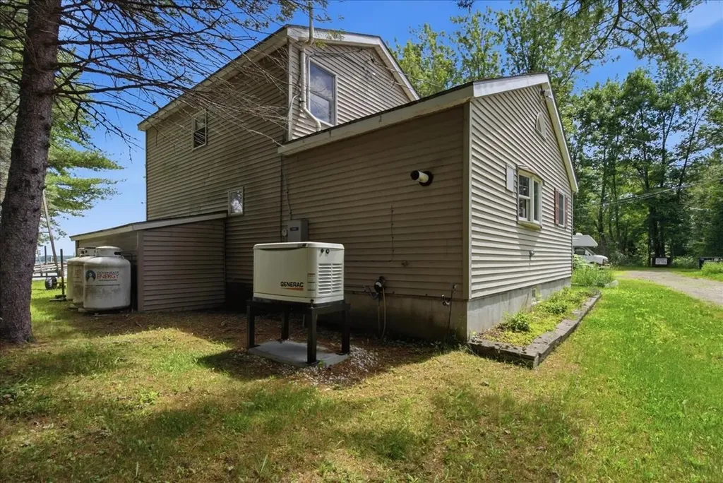 7 Apple Lane Unity ME 04988