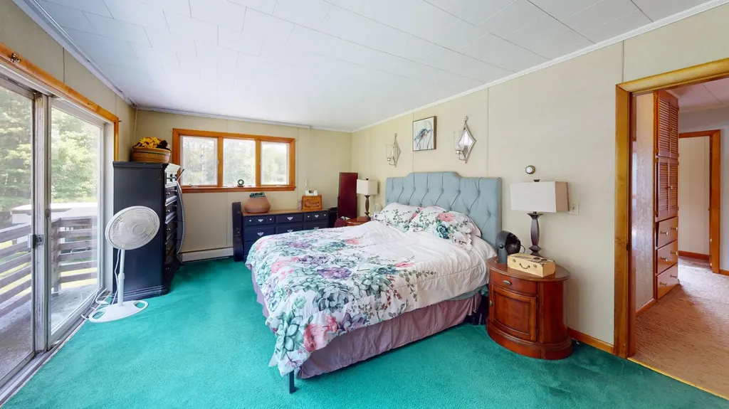 32 Kelley Avenue Lincoln ME 04457