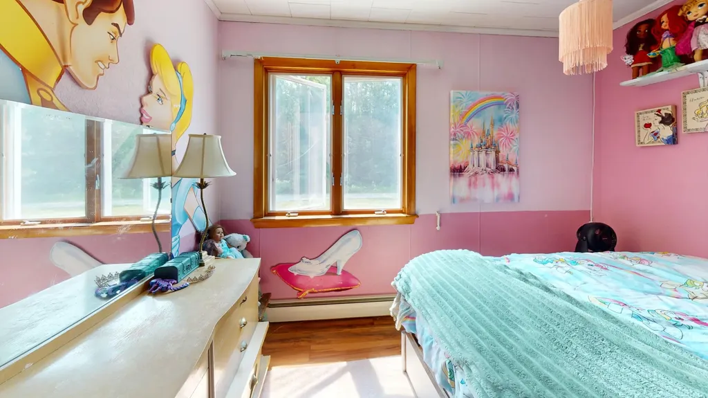 32 Kelley Avenue Lincoln ME 04457