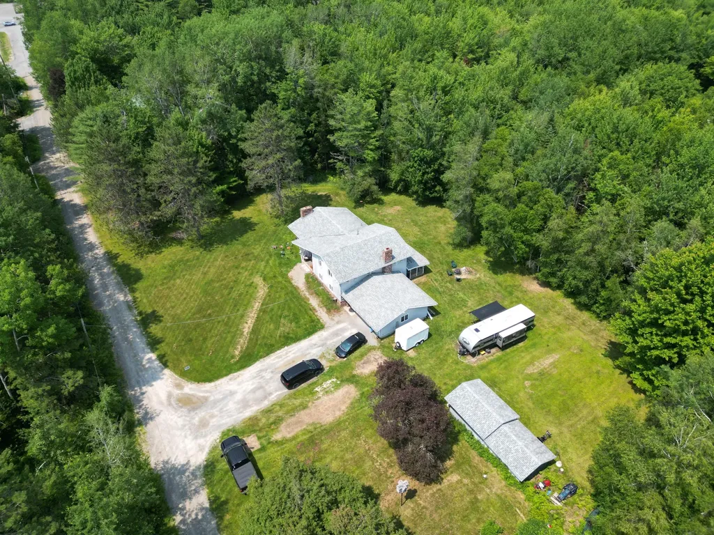 32 Kelley Avenue Lincoln ME 04457
