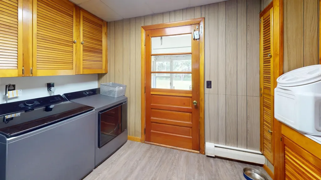 32 Kelley Avenue Lincoln ME 04457