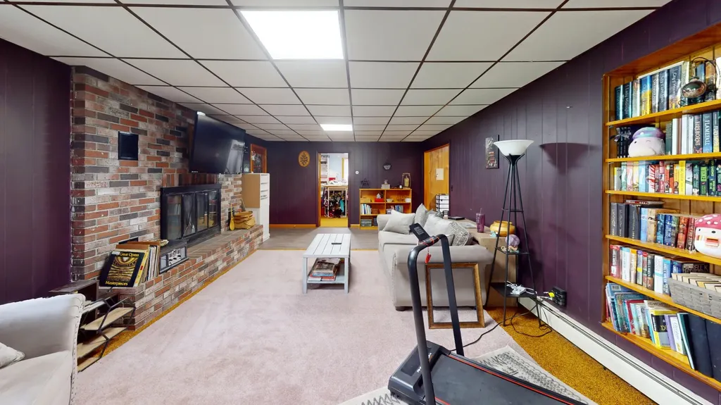 32 Kelley Avenue Lincoln ME 04457