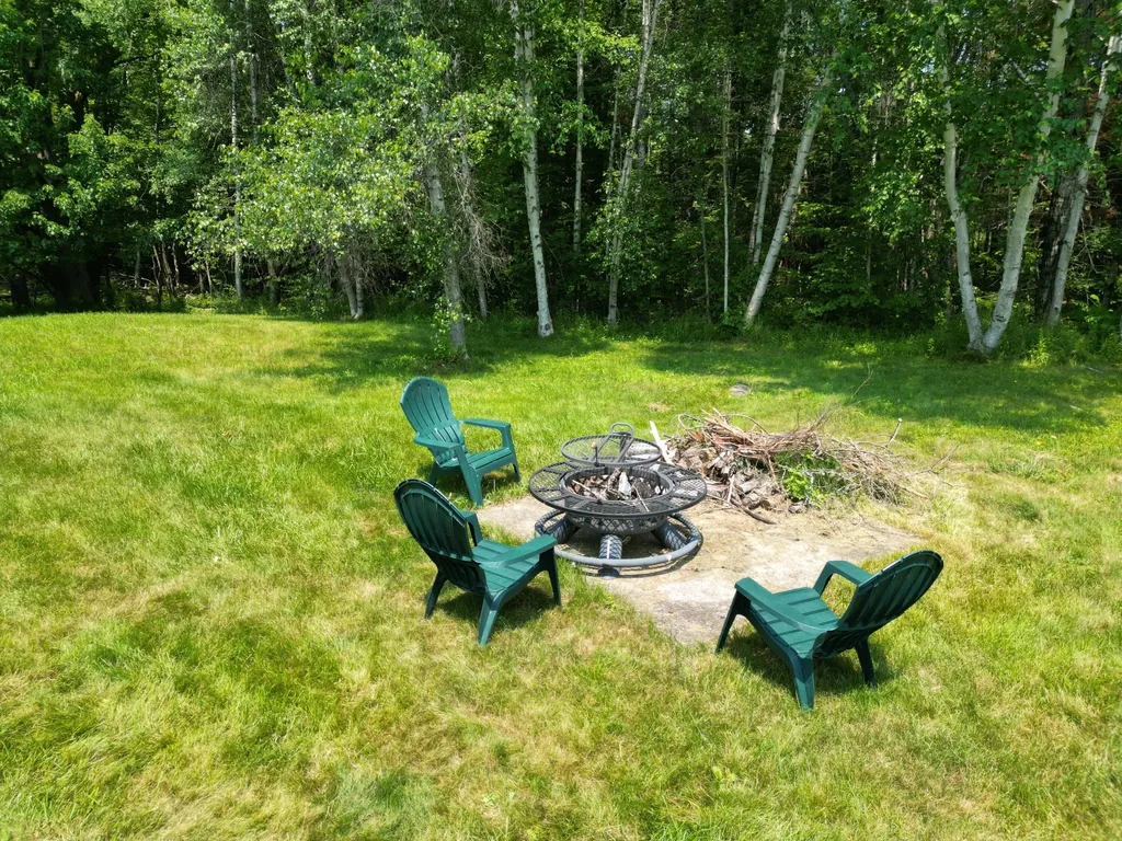 32 Kelley Avenue Lincoln ME 04457