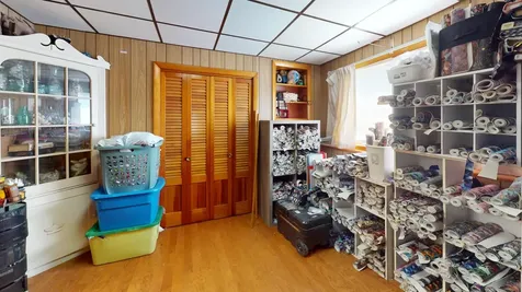 32 Kelley Avenue Lincoln ME 04457