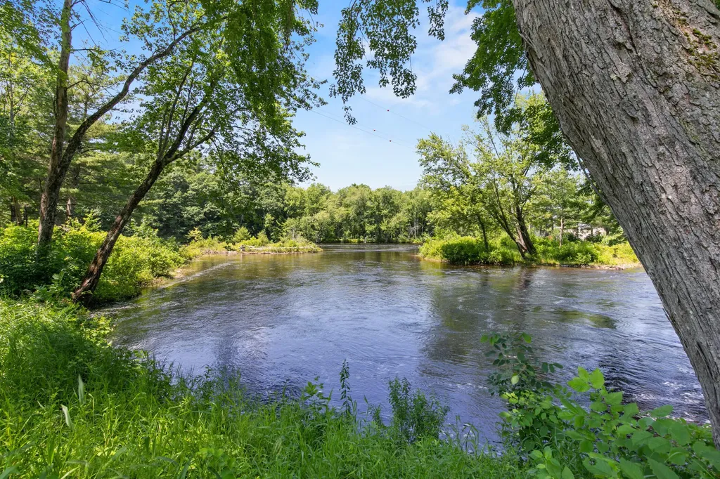 61 Salmon Falls Road Buxton ME 04093