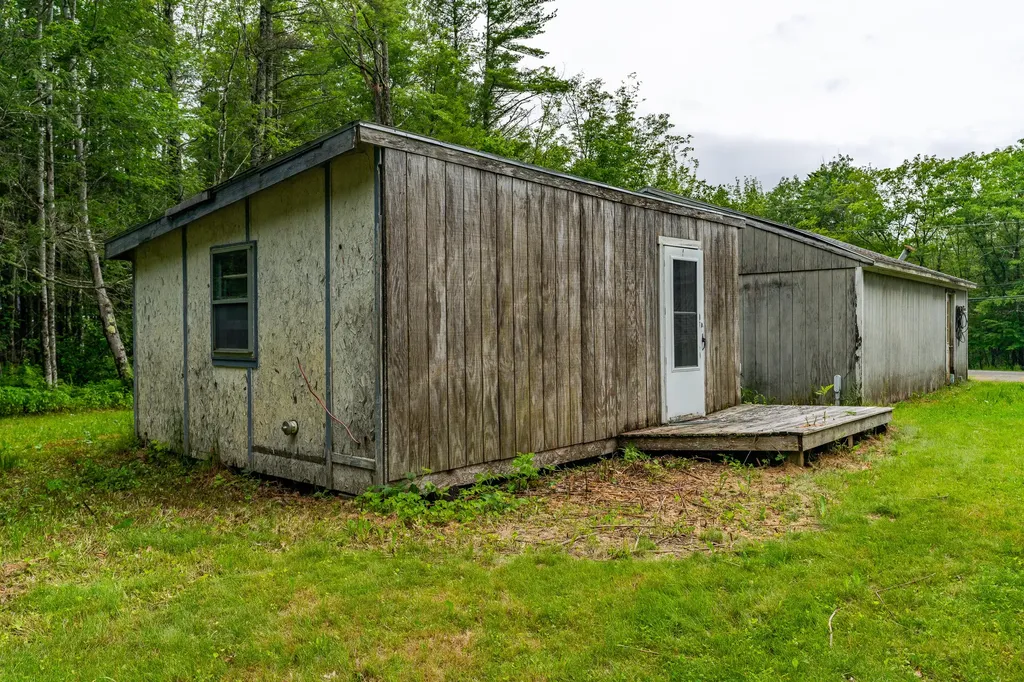 41 River Road Boothbay ME 04537