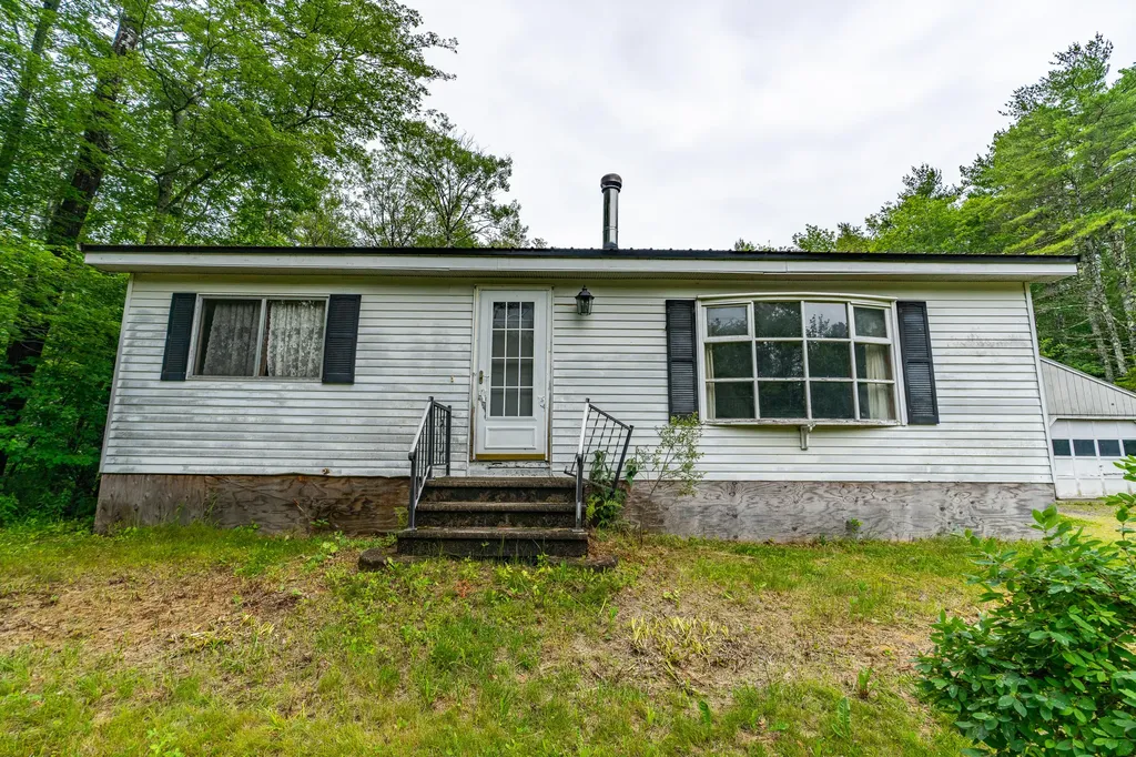 41 River Road Boothbay ME 04537